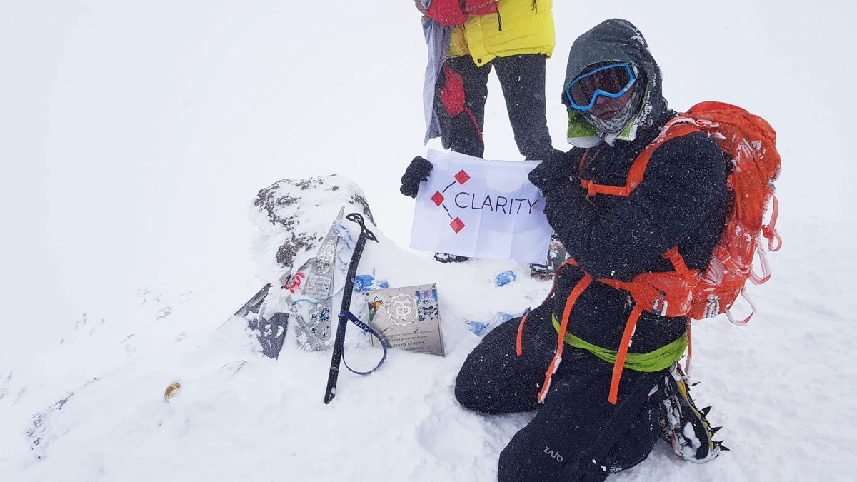 Clarity kommunikacio_Posztkep_20180814_Elbrusz csucsa